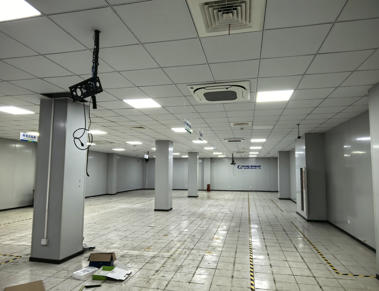 嘉定电子厂装修